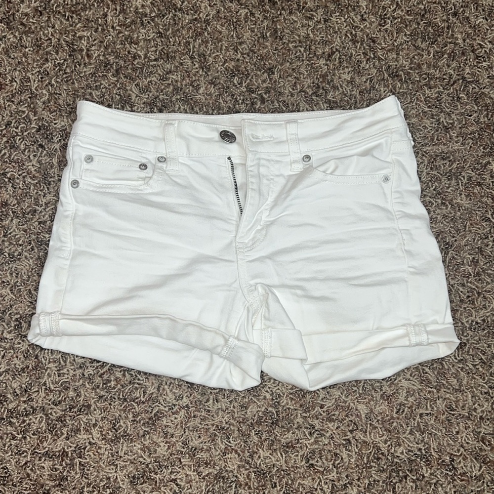 White American Eagle Midi shorts